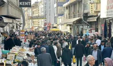 Van'da esnaf İran savaşından endişeli: 'Esnaf kan kaybediyor'