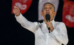 Özgür Özel'den Akın Gürlek'e yanıt: 'Şantajı itiraf ediyor' dedi, o konuşmayı paylaştı