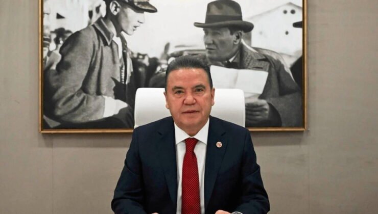 Muhittin Böcek cezaevinden seslendi: 'Düz yaşayacağız, düz yürüyeceğiz, dik duracağız!'