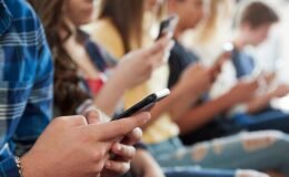 Bir ülke daha kararını verdi! 16 yaş altına sosyal medya yasaklandı