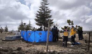 Boşanma aşamasındaki karısını öldürdü, baldızını yaraladı
