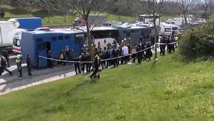 İstanbul'da 4 cezaevi sevk aracı kaza yaptı: Çok sayıda yaralı var!