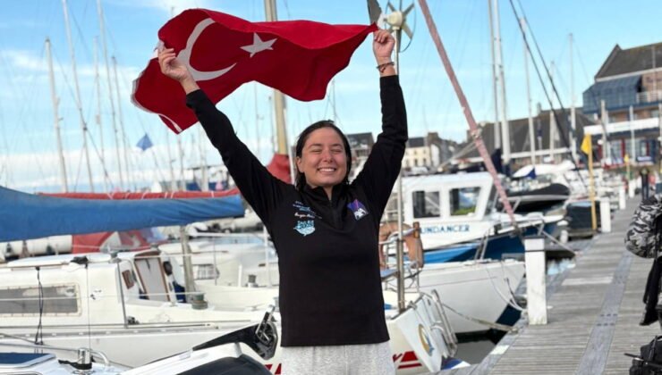 Milli yüzücü Bengisu Avcı'ya İrlanda'dan büyük onur!