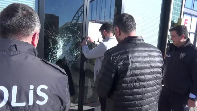 Erzurum'da bir kişi eczaneye saldırdı,  yakmak istedi