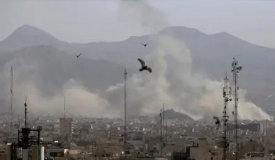 İran, İsrail ve ABD'ye karşı füze ve İHA saldırı dalgasına başladığını duyurdu