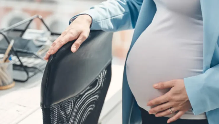 'Doğum izni' düzenlemesini içeren kanun teklifinin komisyon görüşmeleri ertelendi