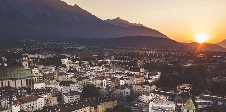 Avusturya’da Türk aileye ırkçı saldırı. Kapılarına domuz kafası bırakıldı