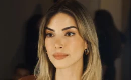 Deniz Baysal'dan filtresiz güneş banyosu: Gören bir daha baktı! En doğal haliyle…