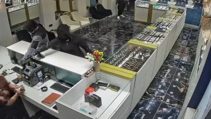 Kuyumcu soyan şüpheliler yakalandı: Çaldıkları bilezikler sahte çıktı