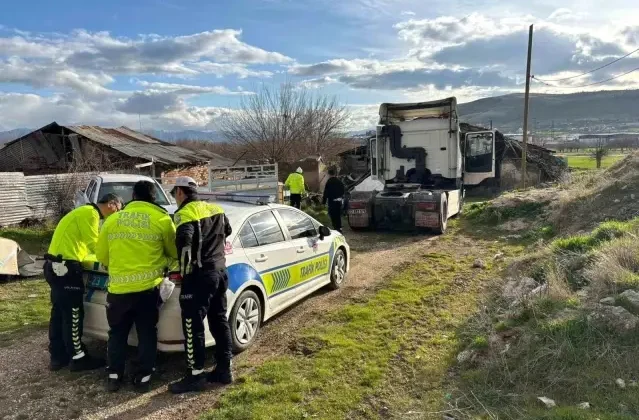 'Dur' ihtarına uymayan alkollü sürücüye 450 bin lira ceza