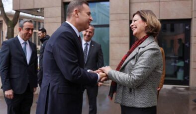 Akın'dan Ünlüce'ye ziyaret