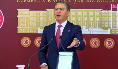 Malvarlığını açıklamıştı… CHP'li Murat Emir basın toplantısına elinde tabletle çıktı: 'Taşınmaz beyanı böyle yapılır!'