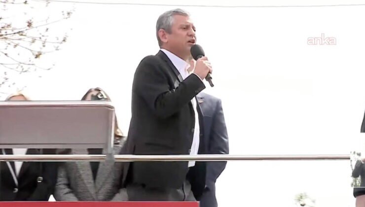 Uşak'ta 'Millet İradesine Sahip Çıkıyor' mitingi: Özgür Özel konuşuyor