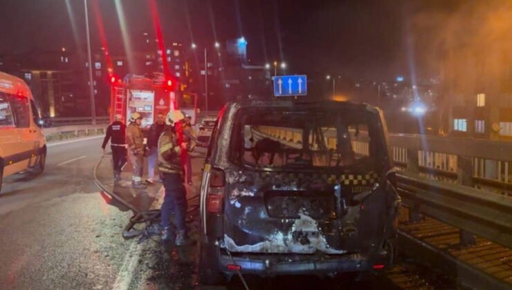 Takside yangın çıktı: Yolcular son anda tahliye edildi