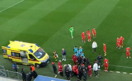 Egemen Korkmaz yürekleri ağza getirdi! Bir anda yere yığıldı, sahaya ambulans girdi