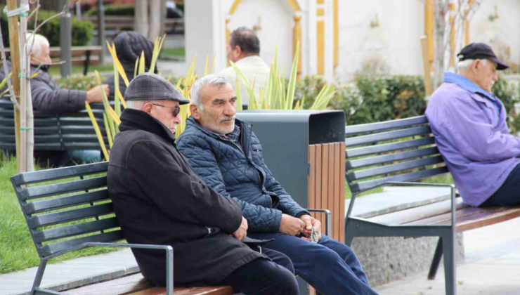 Emekli maaşı ve bayram ikramiyesi yattı mı, ne zaman yatacak?