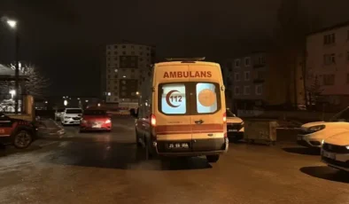 Sokakta boğazından bıçaklanmış halde ölü olarak bulundu