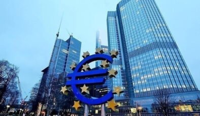 Euro Bölgesi'nde büyüme yavaşladı: PMI 10 ayın dibinde