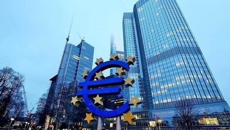 Euro Bölgesi'nde büyüme yavaşladı: PMI 10 ayın dibinde