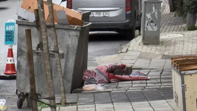 Eyüpsultan'da binanın 3'üncü katından düşen kadın hayatını kaybetti