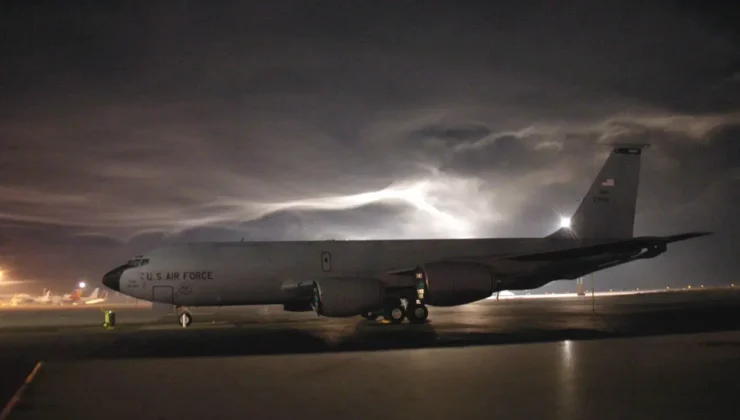 Irak’ta ABD’ye ait yakıt ikmal uçağı düştü