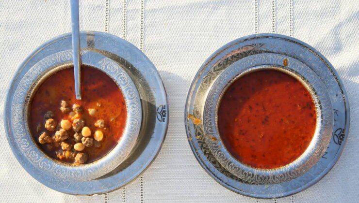 Anadolu’nun gizli lalmış lezzeti: Yapımı sabır istiyor! Püf noktaları ile ekşili aya sulusu…