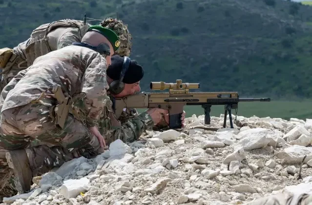 Fransa ve Güney Kıbrıs Rum Yönetimi, müşterek denizden kıyıya çıkarma tatbikatı yaptı