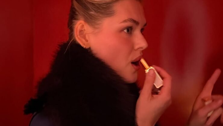 French Clip Tokalar Geri Döndü: 90’lardan Günümüze IT Girl Saç Trendi