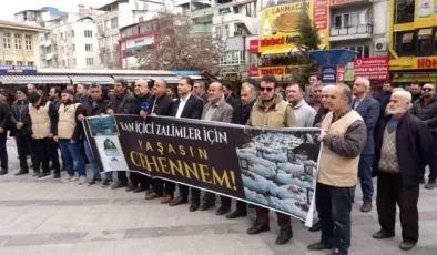 Gaziantep'te ABD ve İsrail'in İran'a yönelik saldırıları protesto edildi