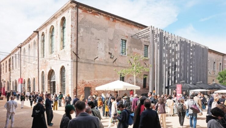 ‘Gözlerinizden Öperim’ Venedik Bienali'nde