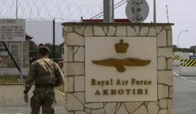 Güney Kıbrıs'a bulunan İngiliz üslerindeki ailelerin zorunlu tahliye süreci uzatıldı