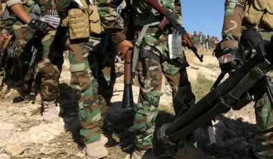 İran, Irak'taki muhalif Kürt grupların üslerini 3 füzeyle vurdu