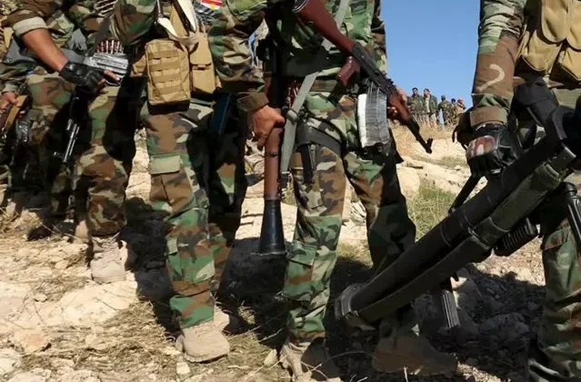 İran, Irak'taki muhalif Kürt grupların üslerini 3 füzeyle vurdu