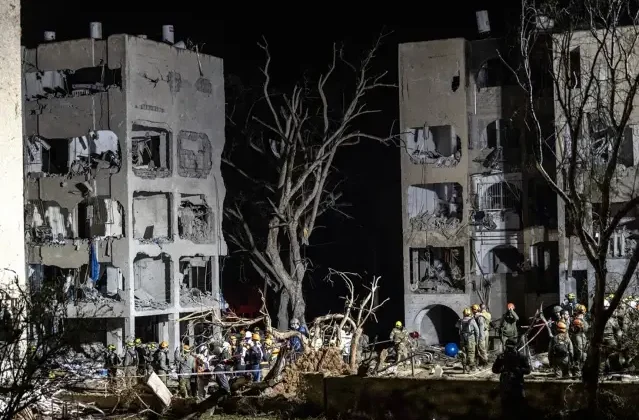 İran İsrail'de 5 şehri füze ve İHA'larla vurdu! 200'den fazla ölü ve yaralı var