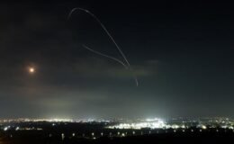 İran, İsrail'in güneyini hedef alan iki dalga halinde misilleme yaptı