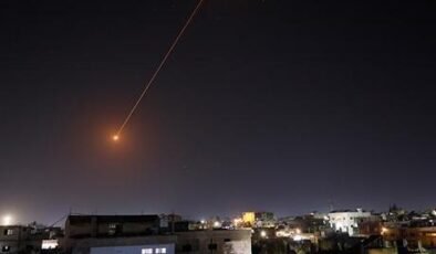 İran ve Hizbullah'ın füze ve roket saldırıları nedeniyle İsrail'in kuzeyinde alarmlar çaldı