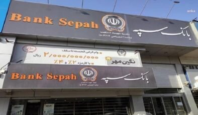 İran'da bir banka şubesinin ABD-İsrail'in füze saldırısına uğradığı bildirildi