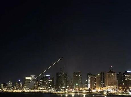 İsrail’de füze alarmı! İran ve Hizbullah’tan eş zamanlı misilleme