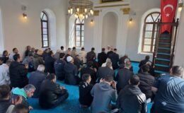 İzmir'de restore edilen 132 yıllık Asmalı Mescit ibadete açıldı