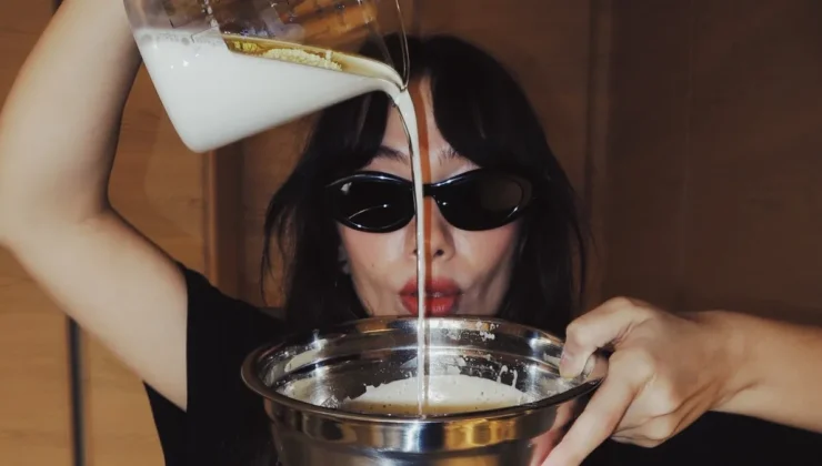 Kadir Doğulu çok şanslı! Neslihan Atagül'den iştah kabartan bayram sürprizi! Mutfakta hünerlerini sergiledi