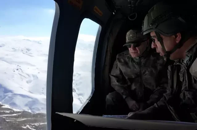 Kara Kuvvetleri Komutanı Tokel, İran sınırında