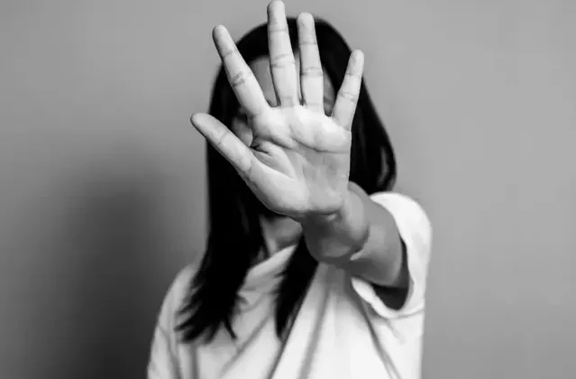 Kız öğrencisine cinsel istismarda bulunduğu iddia edilen kadın öğretmene 21 yıl hapis talebi