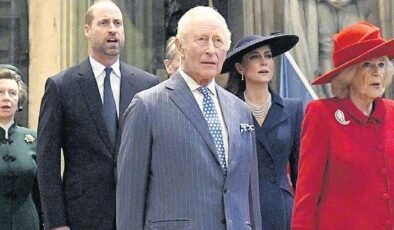 Kraliyete dudak okuma uyarısı