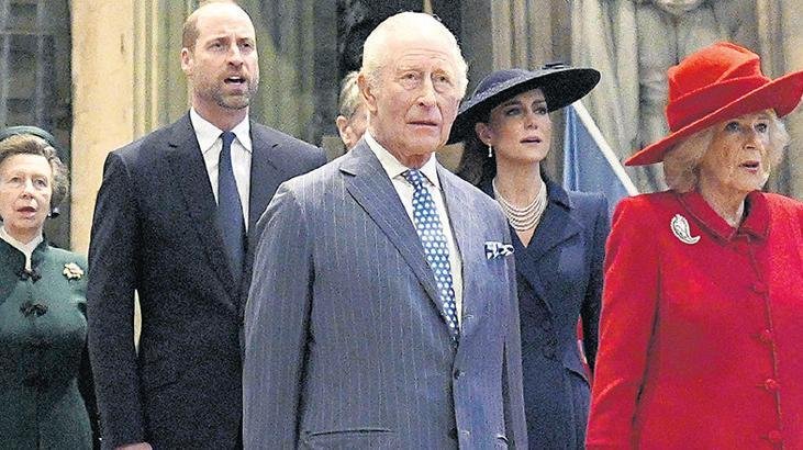 Kraliyete dudak okuma uyarısı