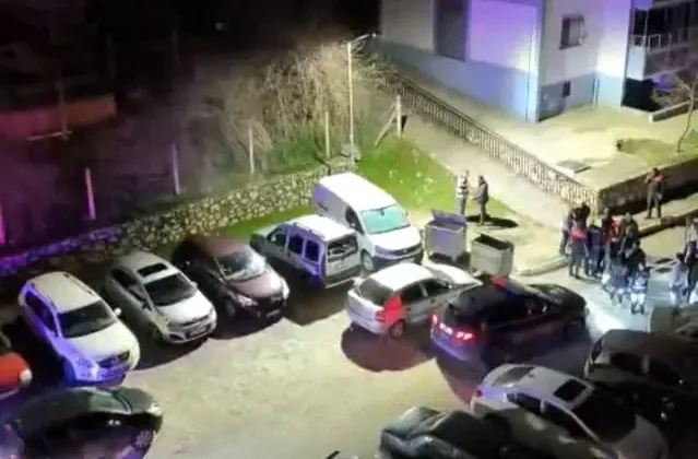 Eski eşinin yanına gitti, sokak ortasında dakikalarca darbedildi