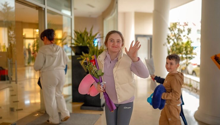 Marmaris 2026 turizm sezonuna ilk turist kafilesiyle başladı