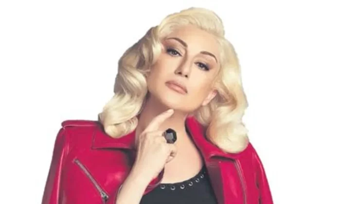 Mersin’de Muazzez Ersoy rüzgarı