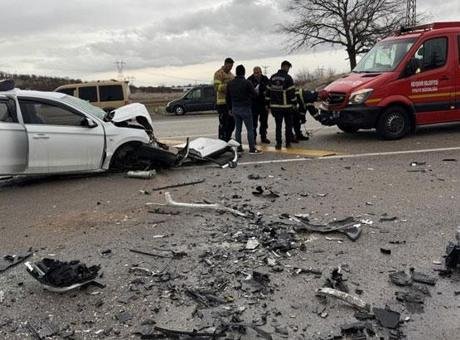 Nevşehir’de üç aracın karıştığı kazada 3 kişi öldü, 6 kişi yaralandı