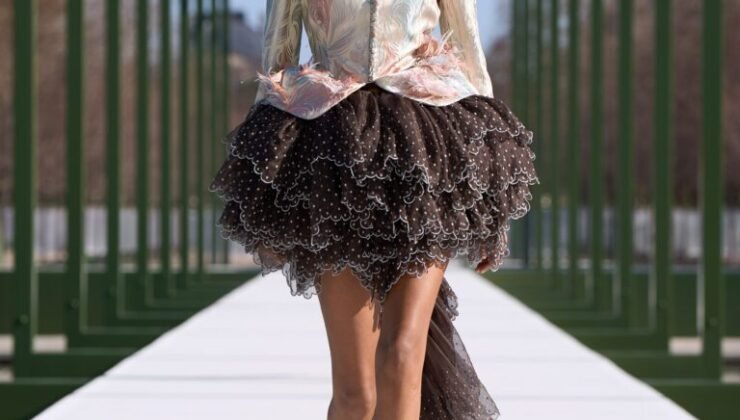 Paris Moda Haftası Sonbahar–Kış 2026/27 Sezonunun en iyi defile görünümleri