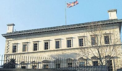 Premıum uygulaması İngiltere vizesinde öğrencileri vurdu